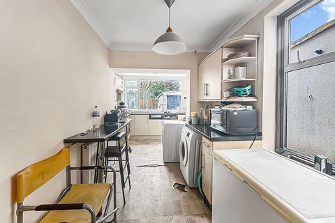 44 Riversley Road, Gloucester, GL2 0QT