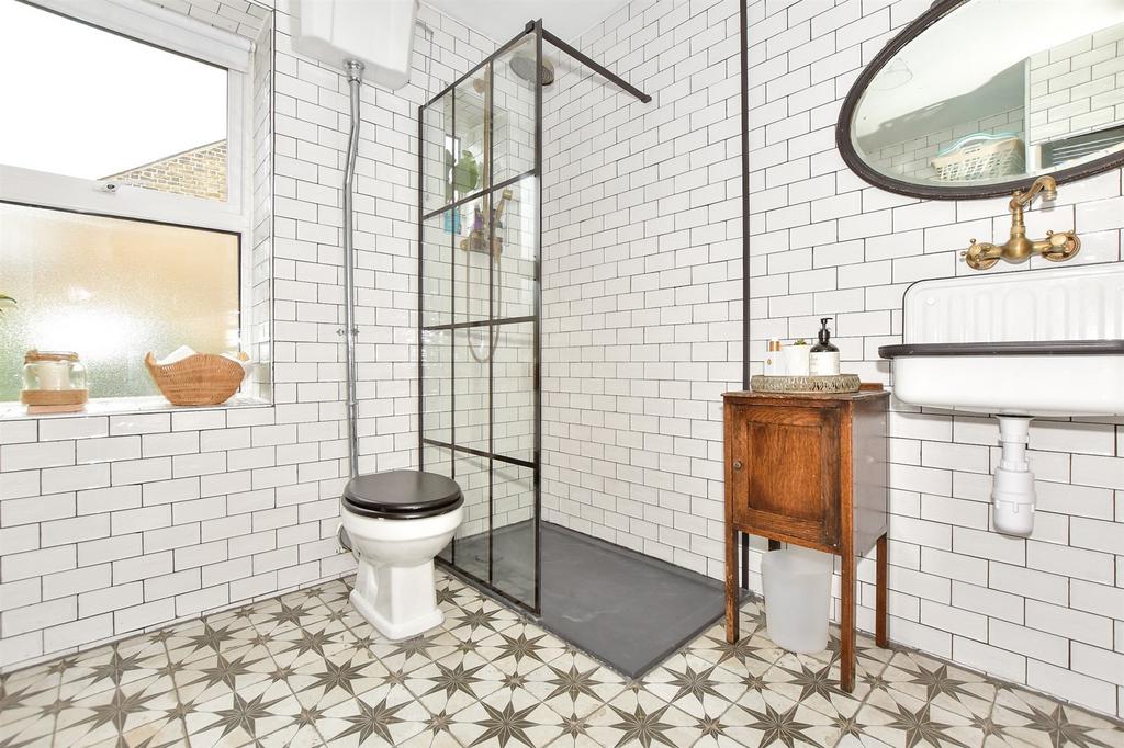 Utility/Shower Room