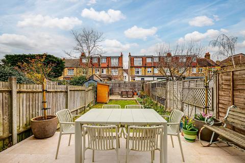36 Blagdon Road, New Malden, KT3 4AE