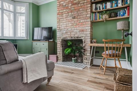 36 Blagdon Road, New Malden, KT3 4AE