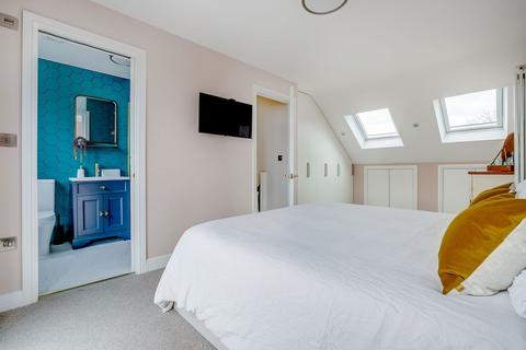 36 Blagdon Road, New Malden, KT3 4AE