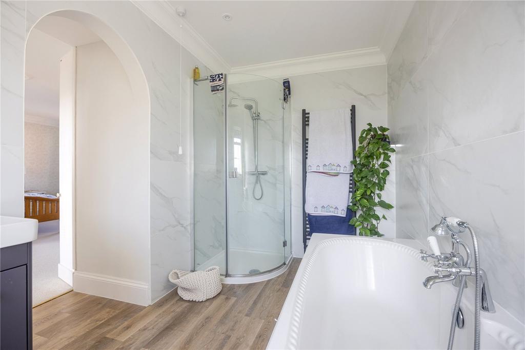 Ensuite