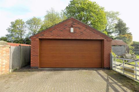 4 bedroom character property for sale, Saxondale Drive, Upper Saxondale, Radcliffe-On-Trent, Nottingham