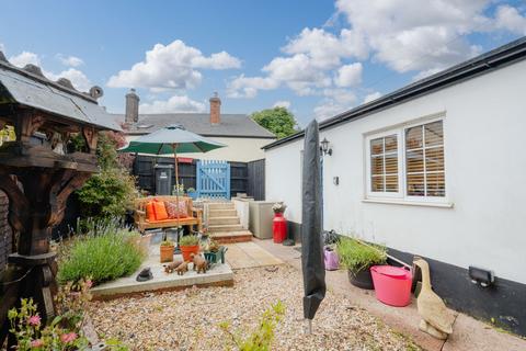 2 bedroom end of terrace house for sale, Cadeleigh, Tiverton, EX16