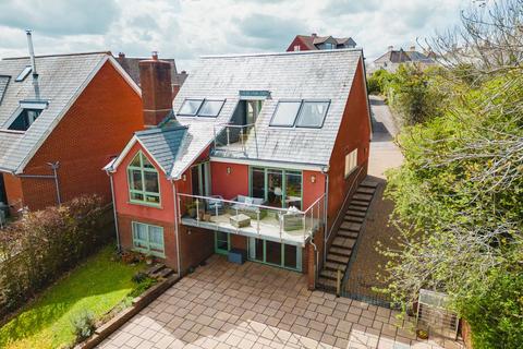 Shearwater Barnfield, Crediton, EX17 3HY