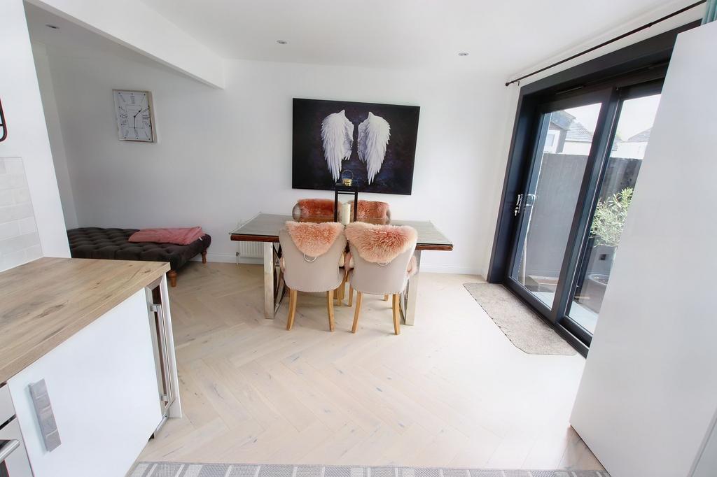 Open plan Kitchen/dining area