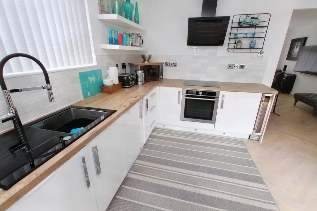 Open plan Kitchen/dining area