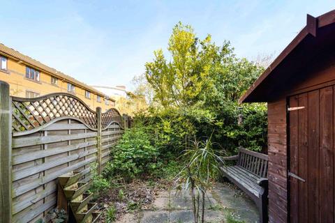61 Wrexham Road, London, E3 2TJ