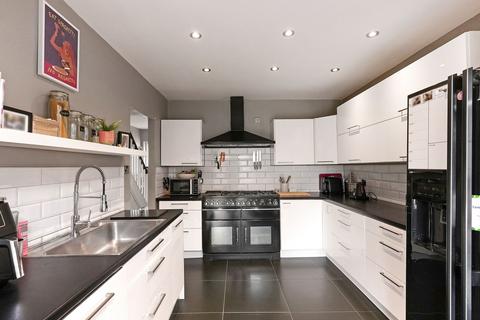 3 Westfield Close, Sutton, SM1 2JZ