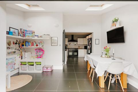 3 Westfield Close, Sutton, SM1 2JZ