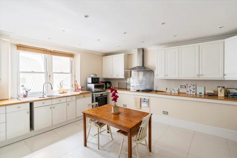 5 bedroom flat for sale, Bedford Gardens, London, W8