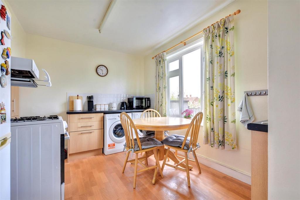 Kitchen 1.jpeg