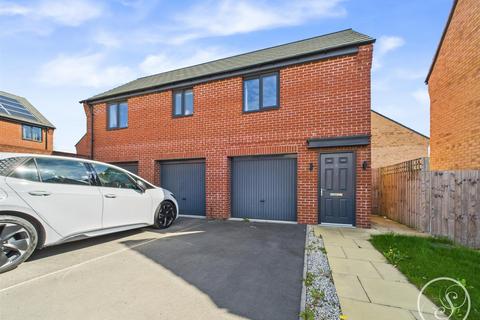 2 bedroom coach house for sale, Sakura Walk, Seacroft, Leeds