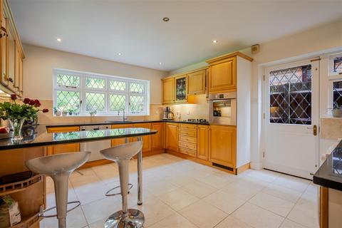4 bedroom detached house for sale, Pinehurst, Sunninghill
