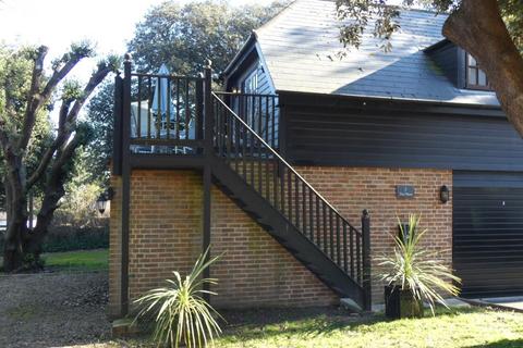 1 bedroom detached house to rent, The Mews, North Foreland Road, Broadstairs, Kent, CT10