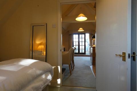 1 bedroom detached house to rent, The Mews, North Foreland Road, Broadstairs, Kent, CT10