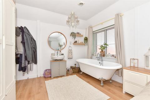 13 Cooper Drive, Herne Bay, CT6 5FF
