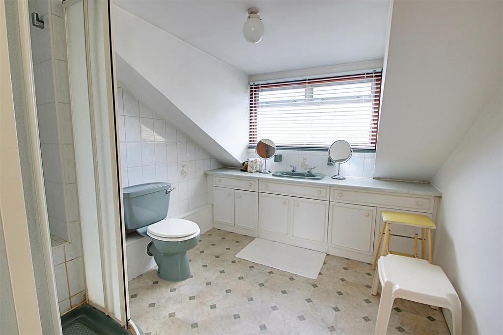 Ensuite.jpg