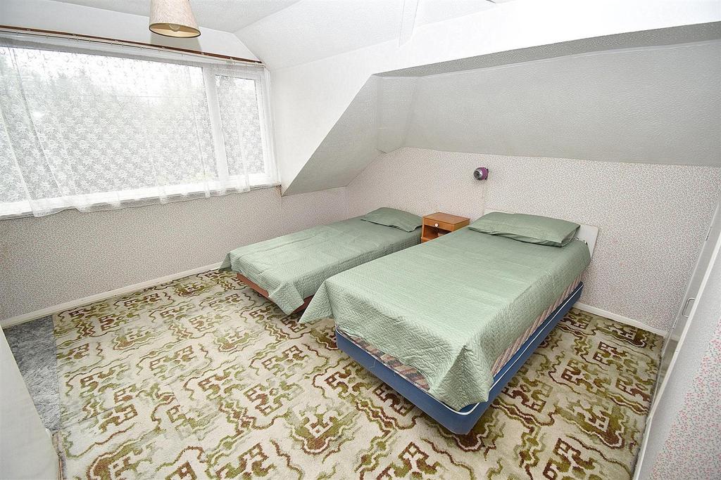 Bed 2 (2).jpg