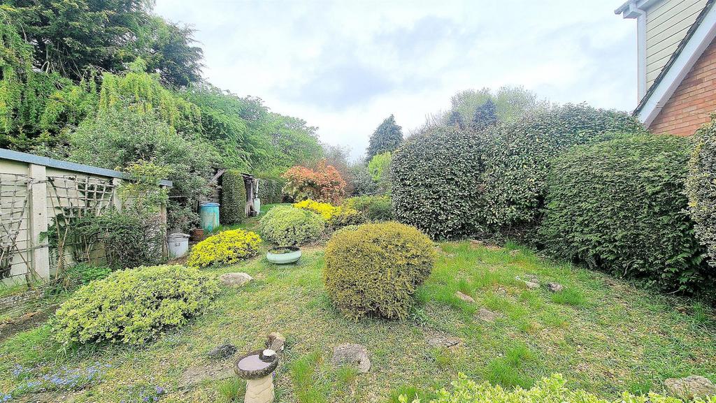 GARDEN 1.jpg
