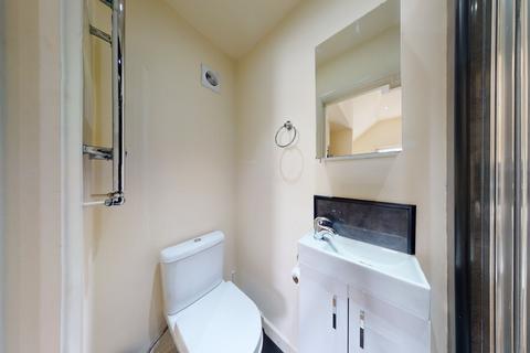 Studio to rent, Ash Grove