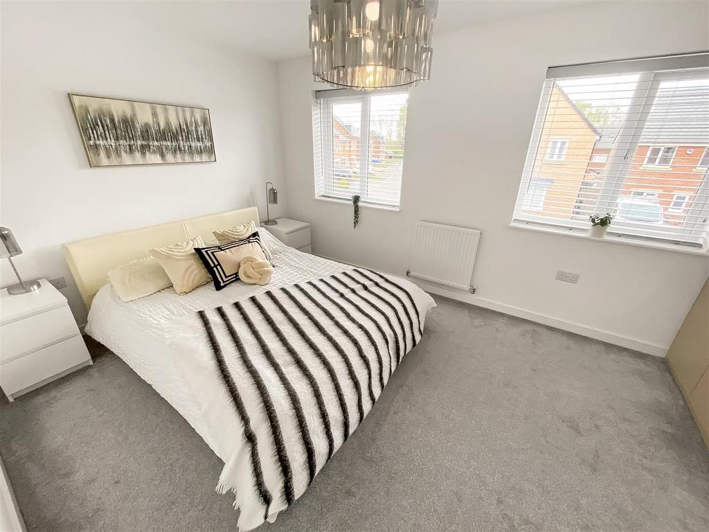Bedroom One (1).jpg