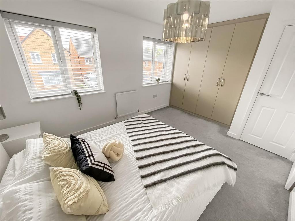 Bedroom One (2).jpg