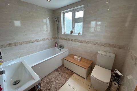 2 Webster Close, Waltham Abbey, EN9 3NU