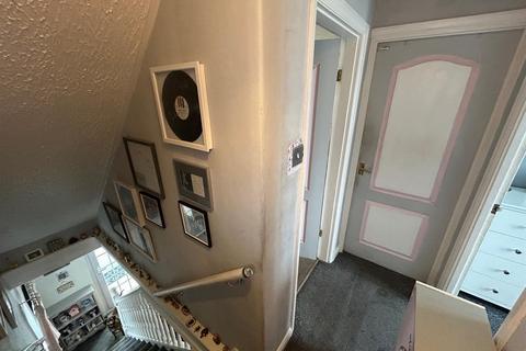 2 Webster Close, Waltham Abbey, EN9 3NU