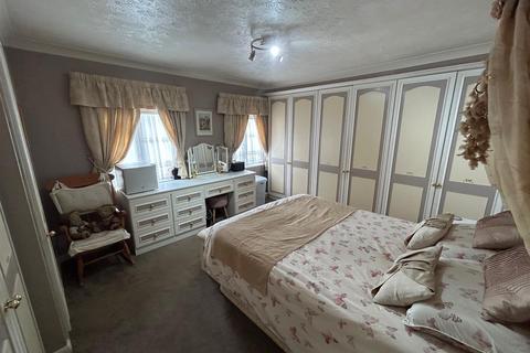2 Webster Close, Waltham Abbey, EN9 3NU