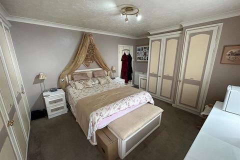 2 Webster Close, Waltham Abbey, EN9 3NU