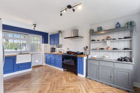 3 bedroom detached house for sale, Stone Brig Lane, Leeds LS26