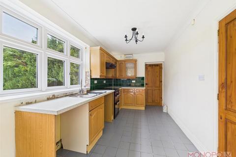 3 bedroom detached house for sale, Old Wrexham Road, Gresford, Wrexham