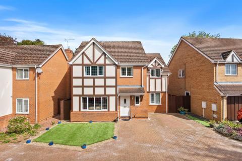 4 bedroom detached house for sale, Yew Tree Close, Kettering NN15
