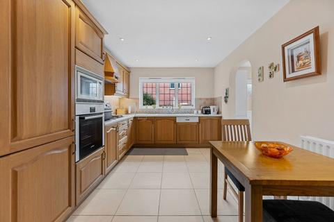 4 bedroom detached house for sale, Yew Tree Close, Kettering NN15