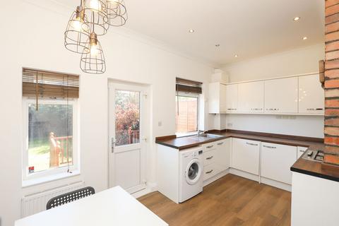 71 Lound Road, Sheffield, S9 4BH