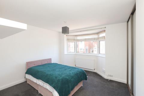 71 Lound Road, Sheffield, S9 4BH