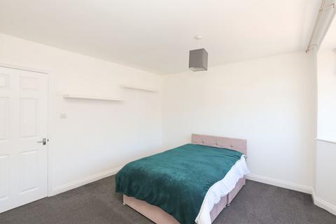 71 Lound Road, Sheffield, S9 4BH