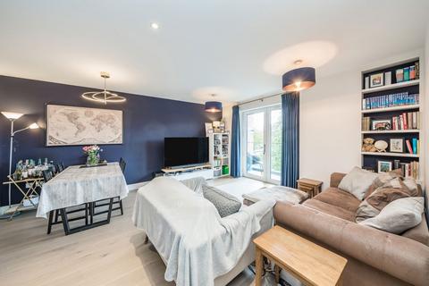 2 bedroom flat for sale, Lion Wharf Road, Old Isleworth TW7