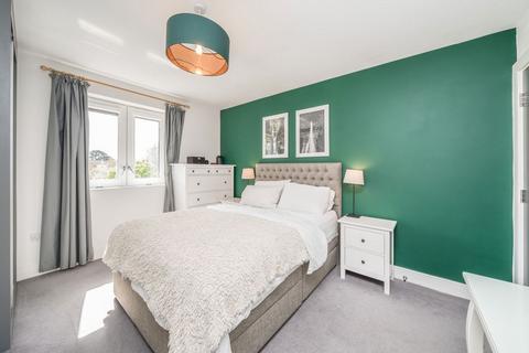 2 bedroom flat for sale, Lion Wharf Road, Old Isleworth TW7