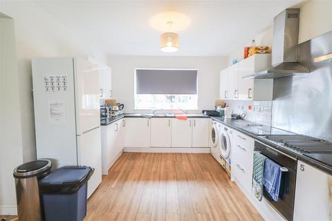 1 bedroom in a house share to rent, Charter Avenue, Coventry CV4