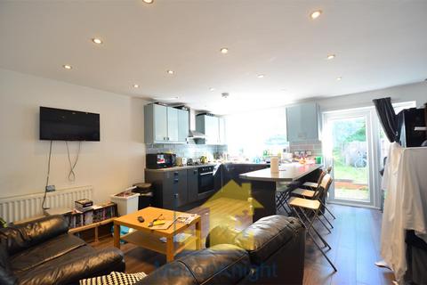 4 bedroom apartment to rent, St. Stephens Court, Selly Oak, Birmingham B29