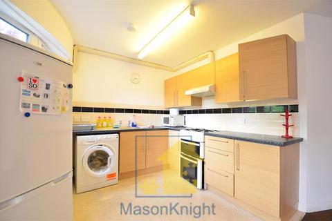 4 bedroom apartment to rent, St. Stephens Court, Selly Oak, Birmingham B29