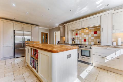 6 Butt Furlong, Fladbury, Pershore, WR10 2QZ