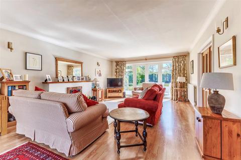 6 Butt Furlong, Fladbury, Pershore, WR10 2QZ