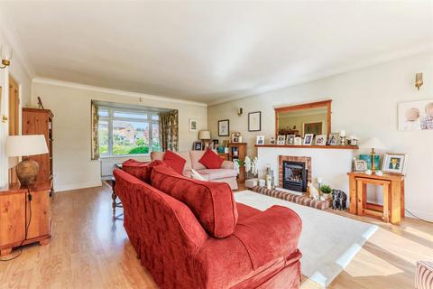 6 Butt Furlong, Fladbury, Pershore, WR10 2QZ