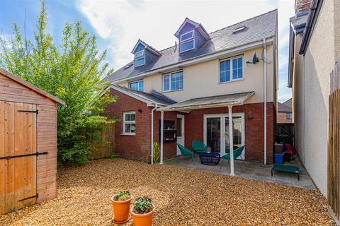 undefined, St. Fagans Road, Cardiff CF5