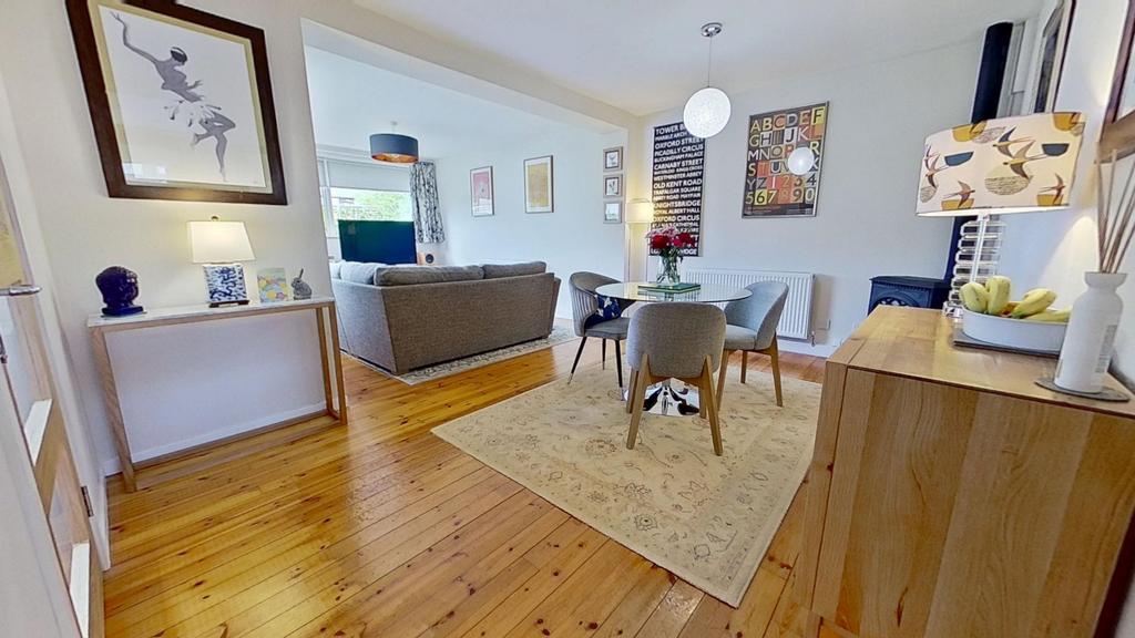 Lounge/Dining Room