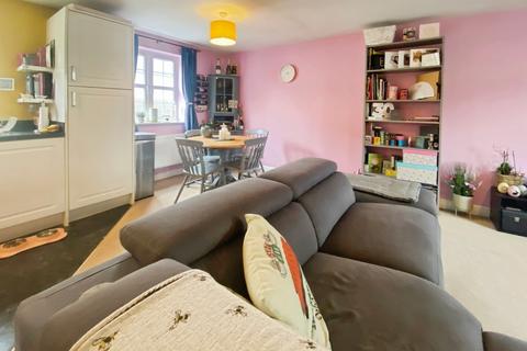 9 Ashcombe Crescent, Witney, OX28 6GL