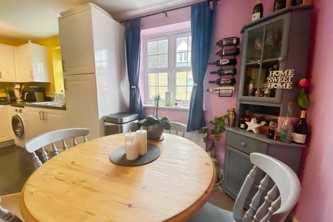 9 Ashcombe Crescent, Witney, OX28 6GL